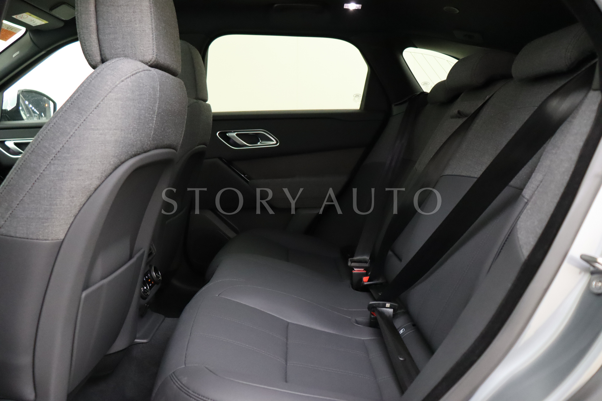 salya2by0ra366930-14